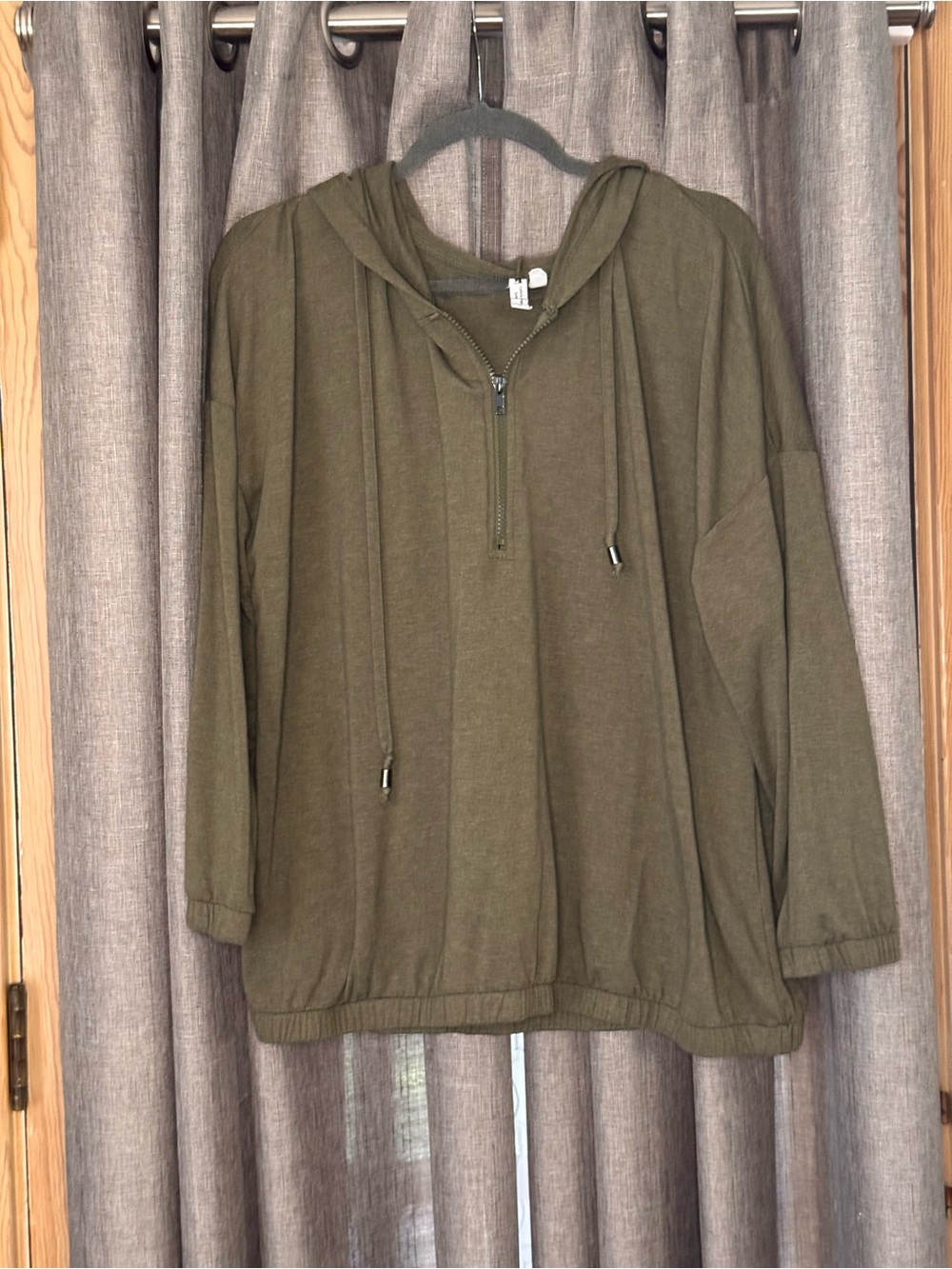 Cable & Gauge Quarter Zip Long Sleeve Top